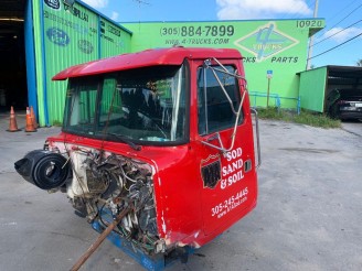 1997 VOLVO VOLVO-GM DAY CAB CABS 