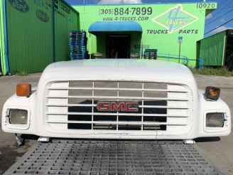 2003 GMC C6500 HOODS 