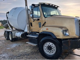 2014 FREIGHTLINER 114SD CONCRETE MIXER TRUCK