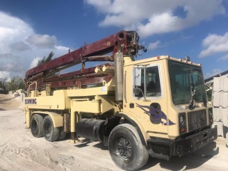 1994 MACK MR600 CONCRETE PUMP TRUCK