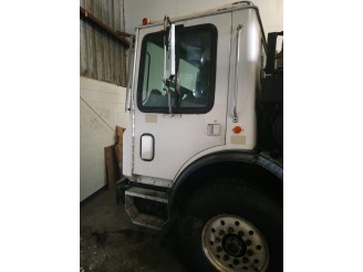 1999 MACK MR600 CONCRETE PUMP TRUCK