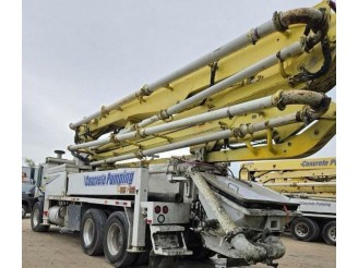 2007 MACK MR600 CONCRETE PUMP TRUCK