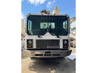 1996 MACK MR600 CONCRETE PUMP TRUCK