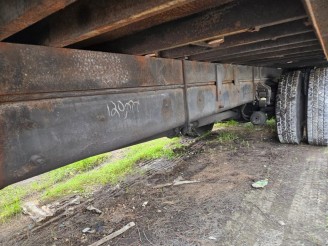 2006 INTERNATIONAL DT466 FLATBED TRUCK