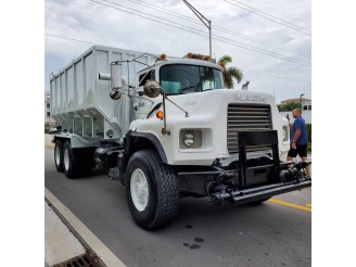 1993 MACK DM690S WATER TANK TRUCK